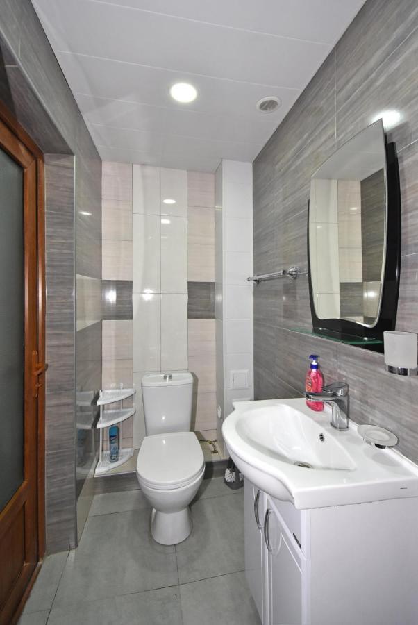Apartment Near Sasundci Davit Metro Station Erivan Exterior foto